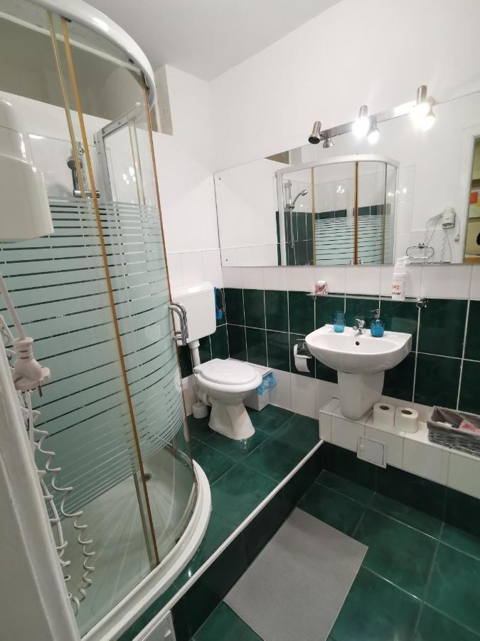 Ultracentral Apartments Бухарест Екстер'єр фото